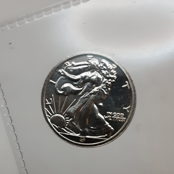 1/10th Ounce Walking Liberty .999 Pure Silver Round - Picture 4 of 5